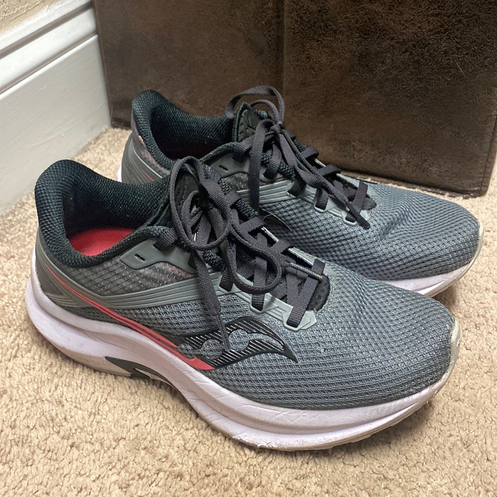 Saucony axon 2 womens running shoe size 7